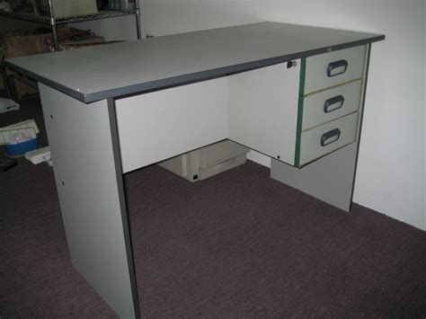 Recycle Mart Penang Clerical Table With Hanging Pedestal 4feet