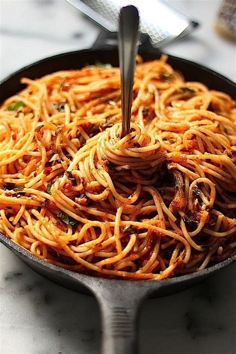 Simple Spaghetti Fra Diavolo Everyone Loves This Saucy 20 Minute Meal