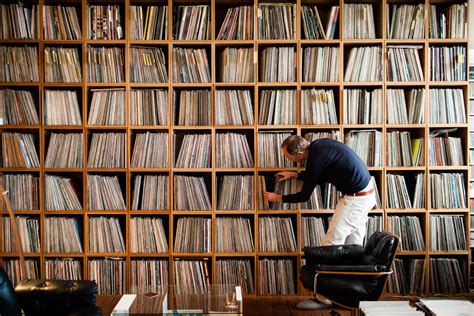A Beginners Guide To Safely Storing Vinyl Records Mr Vinyl