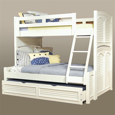 A traditional bunk over bunk has both beds stacked right on top of each other. Bedroom: Best Design Of Twin Over Queen Bunk Bed ...