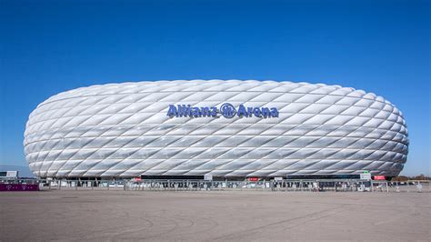 Fc bayern munich and tsv 1860 munich. Heimspieltage: Allianz Arena aktuell geschlossen