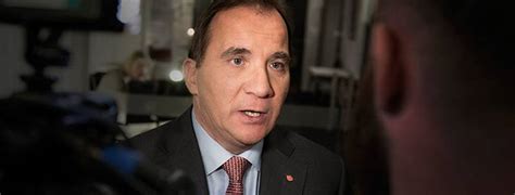 In a speech sunday, löfven said that he would resign as both head of the social democrats and as the country's leader at the party congress in november, explaining the decision had matured for some time.. Löfven: Det pågår ingen ubåtsjakt | Nyheter | Aftonbladet