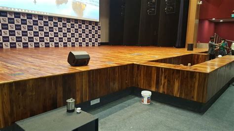 Glossy Pu Polish Auditorium Stage Wooden Flooring Sizedimension 55