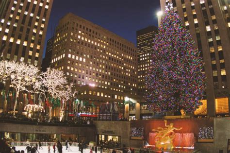 10 Best Places To See Holiday Lights In New York