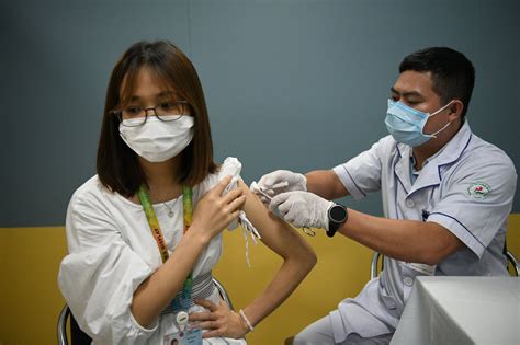Việt Nam đã Tiêm Gần 2 Triệu Mũi Vắc Xin Phòng Covid 19 Tỷ Lệ Phản ứng