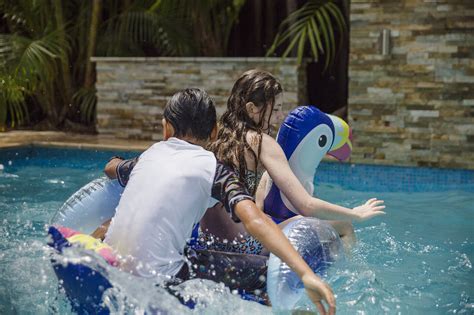 How To Host The Coolest And Safest Pool Party Ever Whats On 4 Kids