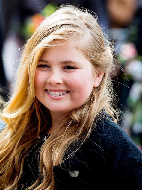 Prinses amalia viert vandaag haar 16e verjaardag. Van een zakcentje naar 1,5 miljoen per jaar | Foto | AD.nl