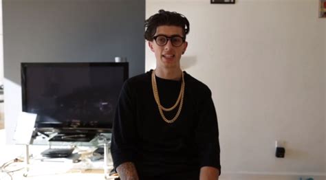 YouTube Star Sam Pepper Accused Of Soliciting Nude Photos From A Minor