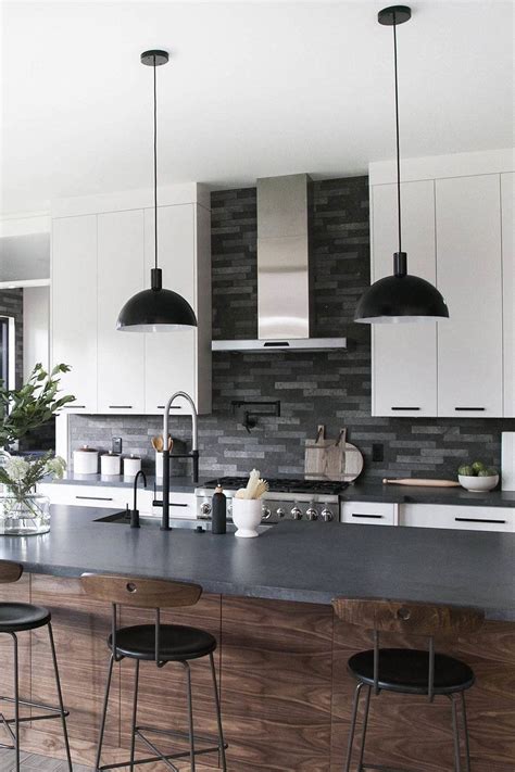 Every featured kitchen is beautiful. Contemporary Kitchen Black Countertop And Backsplash ...