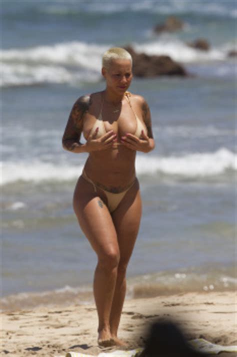 Amber Rose Topless On Beach In Maui 3 15 15 The Drunken StepFORUM