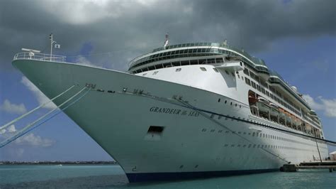 Norovirus Outbreaks Reported On 2 Caribbean Cruise Ships Cnn