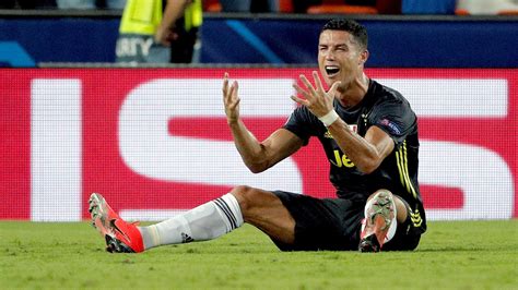 Ronaldo Red Card Robs Champions League Fans Of Juventus Man U Clash