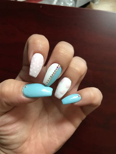 Gender Reveal Nails Pink And Blue Pink Nails Nails Gender Reveal Nails