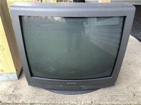 Found This 27 Inch Sharp Crt Tv At My Closest Dumpster Just Realized