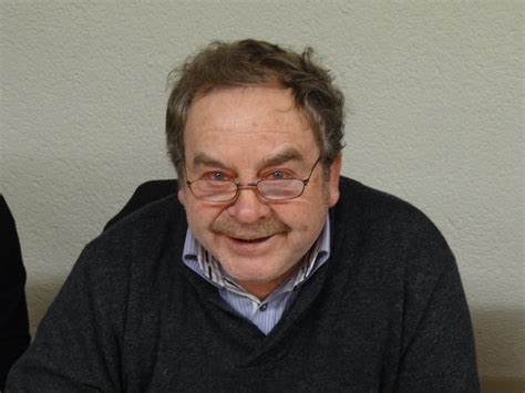 Schoenmakers druk & print levert hoofdzakelijk aan bedrijven in regio de kempen en eindhoven, maar ook voor gelegenheidswerk bij geboorte, trouwen of een jubileum staan wij graag voor u klaar. Chris Schoenmakers komt terug als schepen (Vosselaar ...