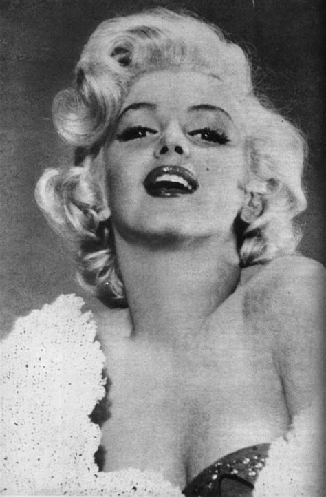 Marilyn Monroe By Bert Reisfeld Marilyn Monroe Marilyn