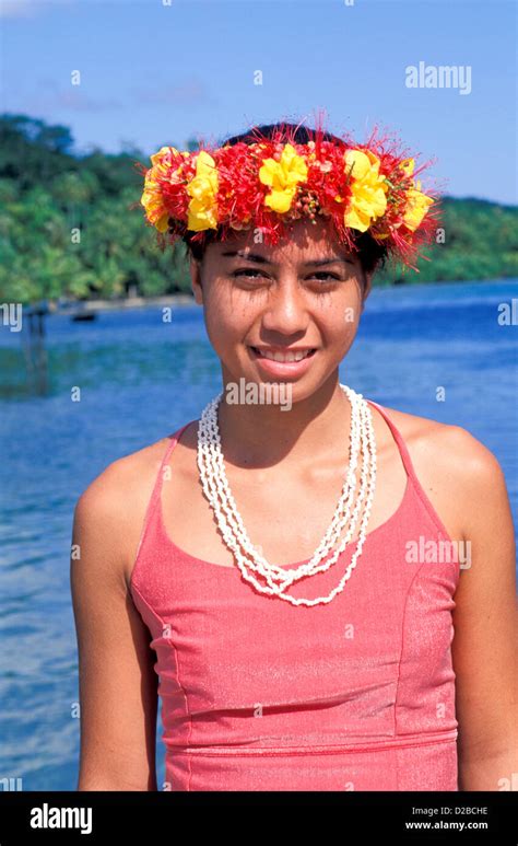 French Polynesia Tahiti Native Woman Stock Photo Alamy
