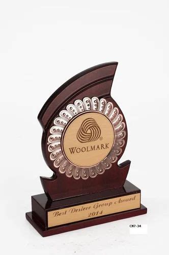 Trophies Momento And Awards Designer Award Trophy Wholesale Trader