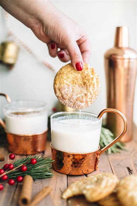 Whiskey, whisky, or even bourbon makes the winter taste better and the cold disappear. Santa Claus Nightcap: A cookie milk whiskey cocktail | Recipe | Whiskey cocktails, Perfect ...