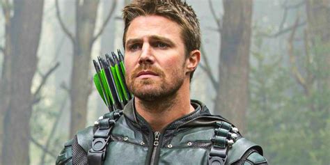 Stephen Amells Return As Green Arrow Risks His Entire Character Arc