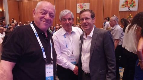 המותג לוי יצחק פועל כחברת השמאות הגדולה בישראל ומתמקד בהפצת מחירוני נדלן, אופנועים ורכב בתפוצה ארצית, הפעלת מחירונים באינטרנט והפעלת אפליקציות. מה שקורה באילת - מינגלינג - פוסטה