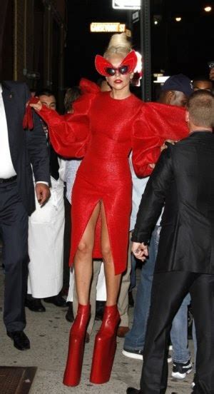 Tuzonabarranquillera Foto De Lady Gaga Tiene Un Piercing En La Vagina