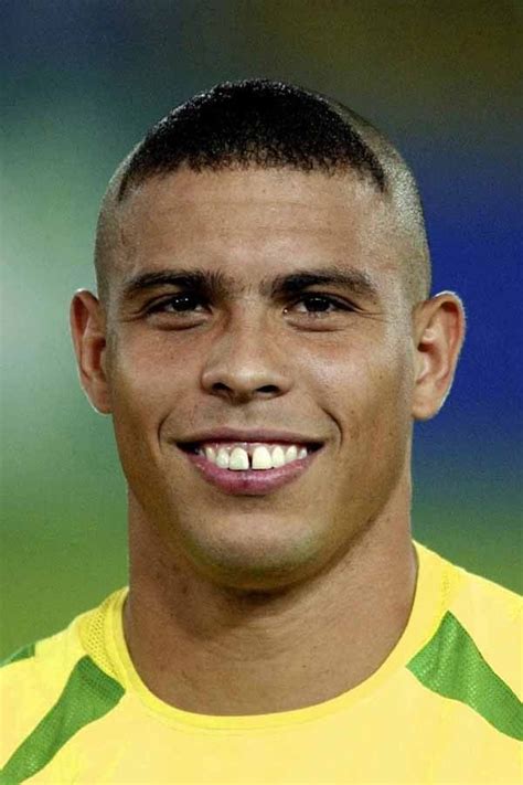 Ronaldo played pro soccer for psv barcelona inter milan real. Ronaldo Haircut / Braithwaite Gets The Same Haircut As ...