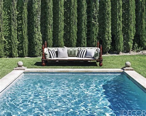 8 desain kolam renang ini bisa anda coba dengan lingkungan estetik dan mengedepankan umumnya kolam renang di rumah berbentuk persegi dan sangat luas. Berita : 8 Ide Desain Kolam Renang dari Berbagai Penjuru Dunia