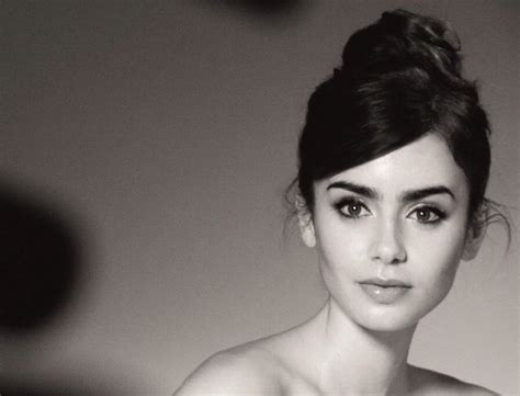 Lilly Collins She Looks A Lot Like Audrey Hepburn Lily Collins