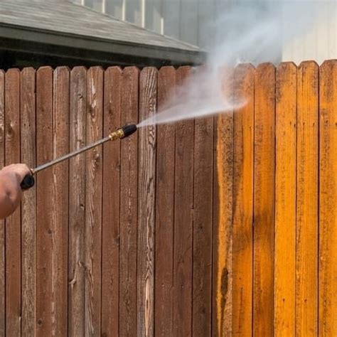 How To Stain A Fence An Easy Fence Staining Guide Olympic