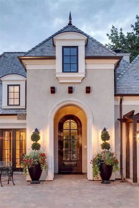 By caryn anderson updated september 26, 2017. 52 inspiring classic house ideas 1 > Fieltro.Net | House ...