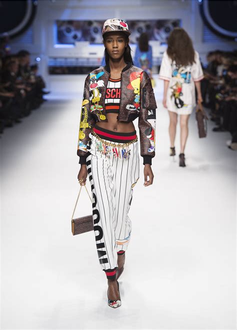 Moschino Aw 1516 Fashion Show Fashion 2015 Fashion Trends Milan