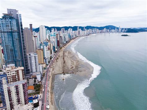 VÍdeo Veja Como Funciona O Alargamento Da Praia Em Balneário Camboriú
