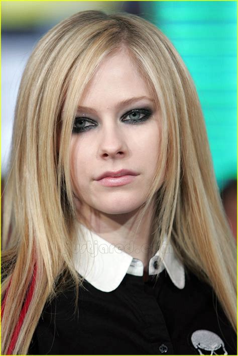 Avril Lavigne Mother Spikin Princess Photo 116491 Avril Lavigne