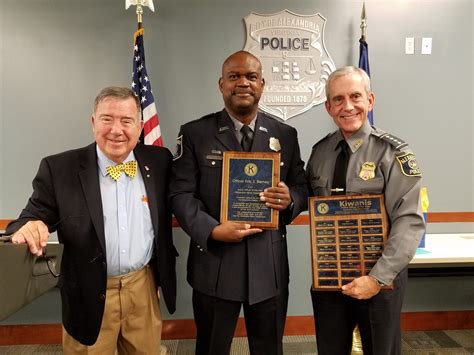 Eric Barnes Named 2017 Police Officer Of The Year Helps Over 1000