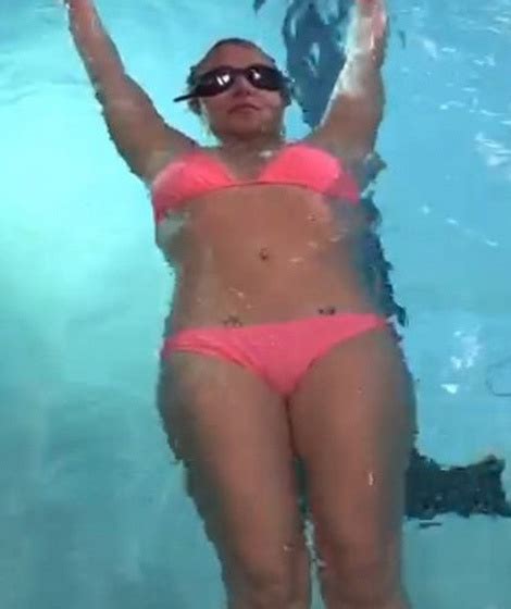 Britney Spears Shows Off Killer Bikini Body Reveals Swimming Aspirations
