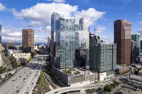 Metropolis Los Angeles Tower I Apartments In Los Angeles Ca