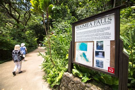 Visit Waimea Falls One Of The Most Popular Waterfalls On The Island Of