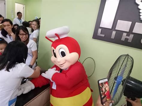 Jollibee Gets Medical Check Up After Eating Chicken Joy