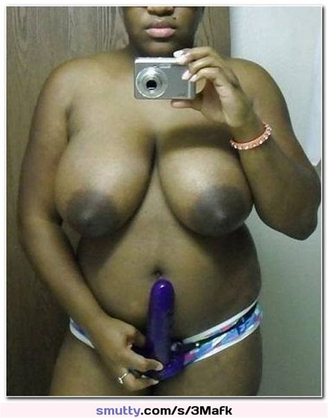 Ebonyfemdomstraponselfshotselfienicerack