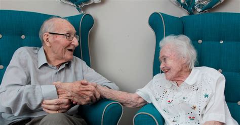 Britains Longest Married Couple Celebrating 80 Years Together Mirror Online