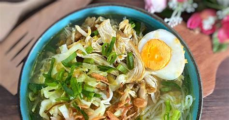 Silahkan coba resep dibawah ini, dijamin ketagihan. Resep Soto ayam kuah bening - versi besar oleh Phie ...