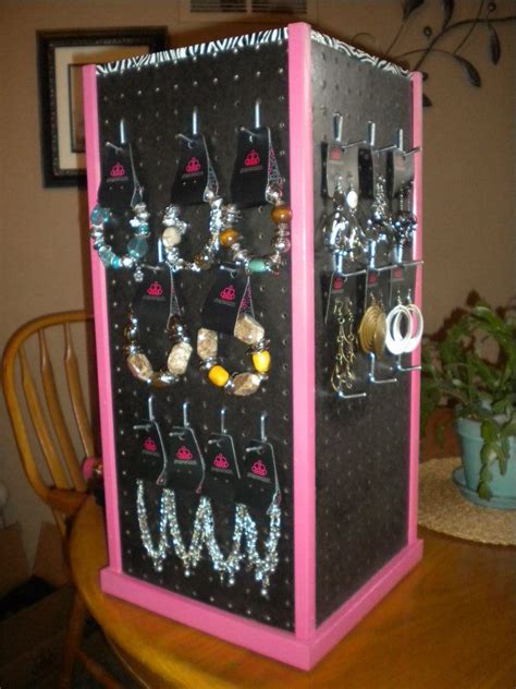 Love That It Spins Paparazzi Jewelry Displays Diy Jewelry Display Jewelry Display Case