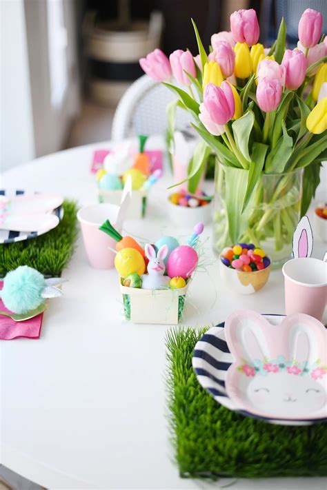 10 Tables Decorated For Easter