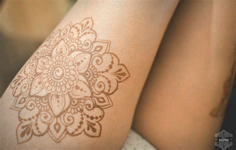 Pin By Leah Brahm On Tattoo Thigh Henna Henna Designs Tattoos