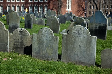 10 Famous Cemeteries To Visit Around The World — Headstonehub