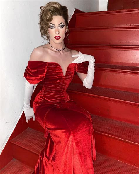 Gigi Goode Queen Dress Dress Red Prom Dress