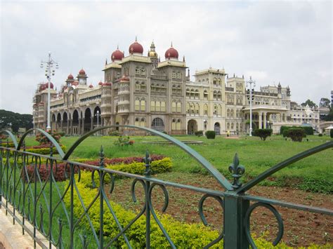 Beautiful Building In Bangalore Wallpapers And Images