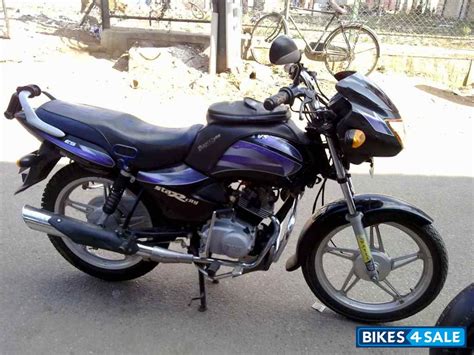 It is not extravagant and with the latest updates mandated because of emission compliance, specially fuel. TVS Star City ES Picture 1. Album ID is 84783. Bike ...