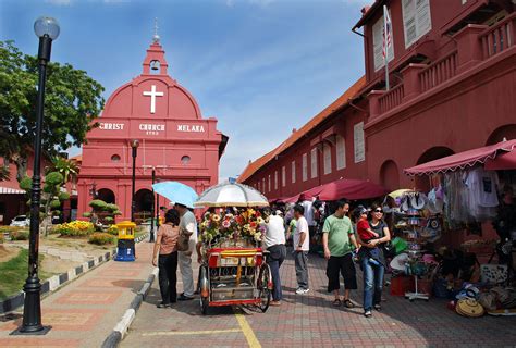This is where the malaysian locals tend to go for their holidays. Travel by photos - Melaka (Malacca), Malaysia